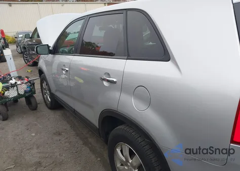 2011 Kia Sorento Lx z USA, uszkodzony, nr VIN 5XYKT3A11BG071049